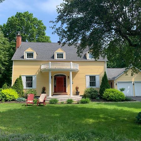 Manoir Alegria Bed & Breakfast Cowansville Екстериор снимка