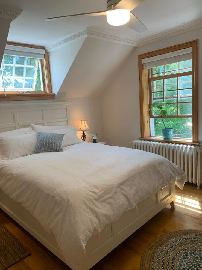 Manoir Alegria Bed & Breakfast Cowansville Екстериор снимка