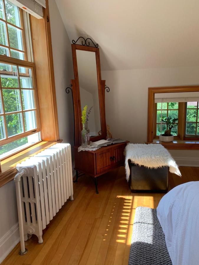 Manoir Alegria Bed & Breakfast Cowansville Екстериор снимка