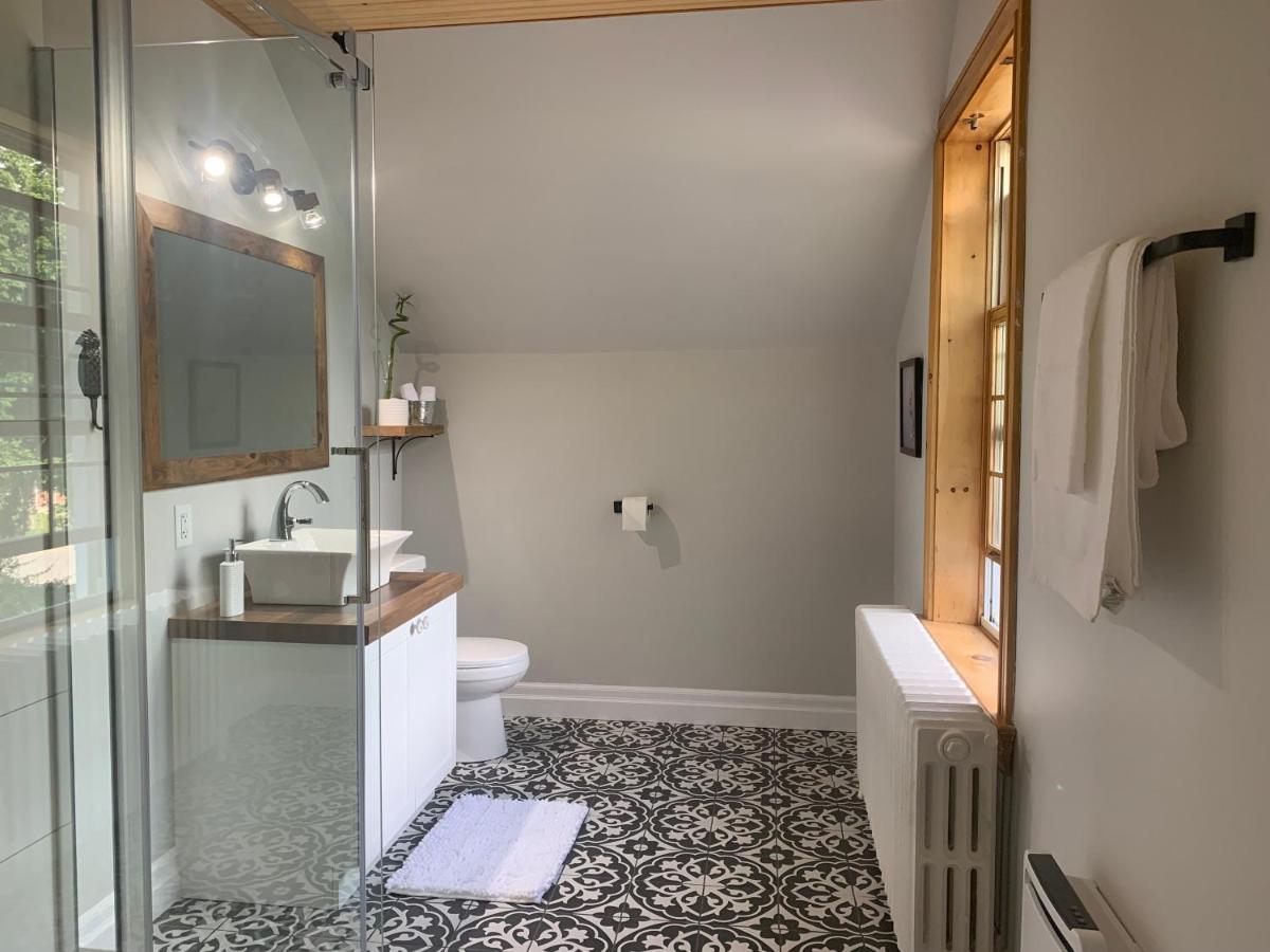 Manoir Alegria Bed & Breakfast Cowansville Екстериор снимка